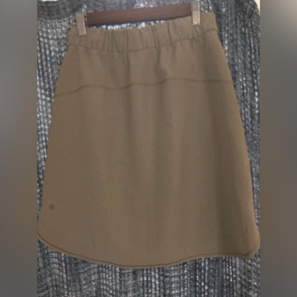 Lululemon Tan Women's Skirt - Picture 7 of 9